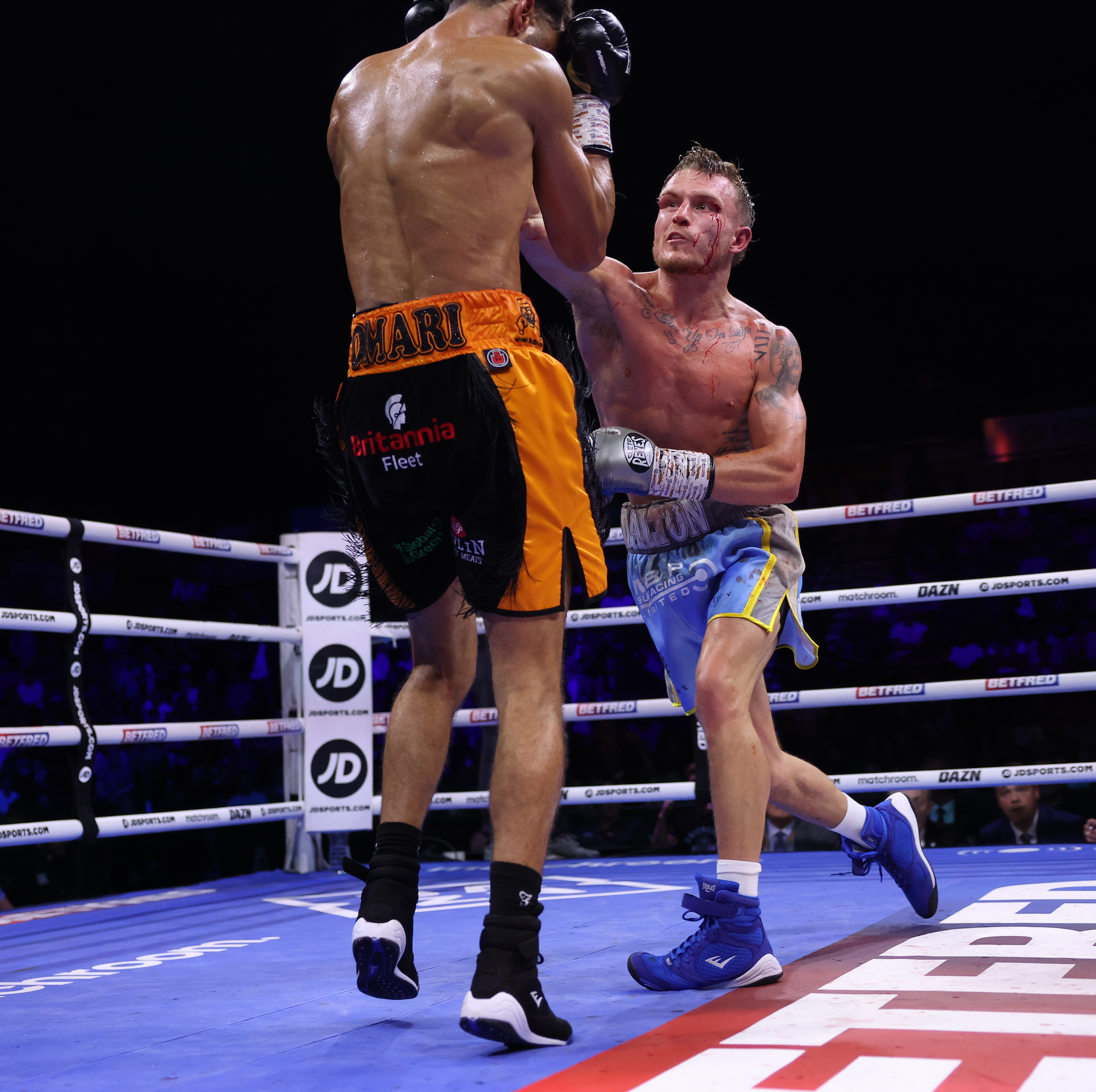 Dalton Smith claims knockout victory over Sam Maxwell 