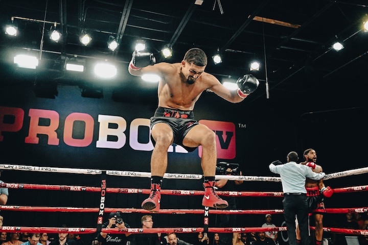 Abel Gonzalez Stops Alarenz Reynolds in One on ‘Wednesday Night Fights’