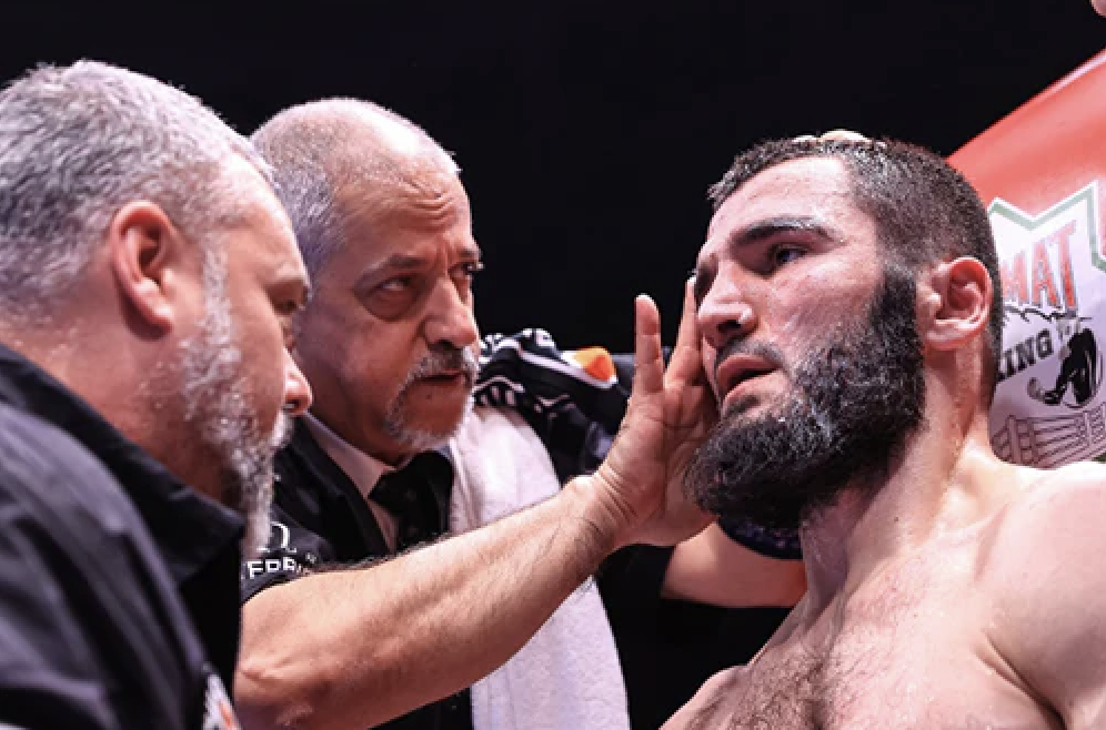 Artur Beterbiev won’t train for another 6 weeks to 2 months before Callum Smith fights, Bob Arum says