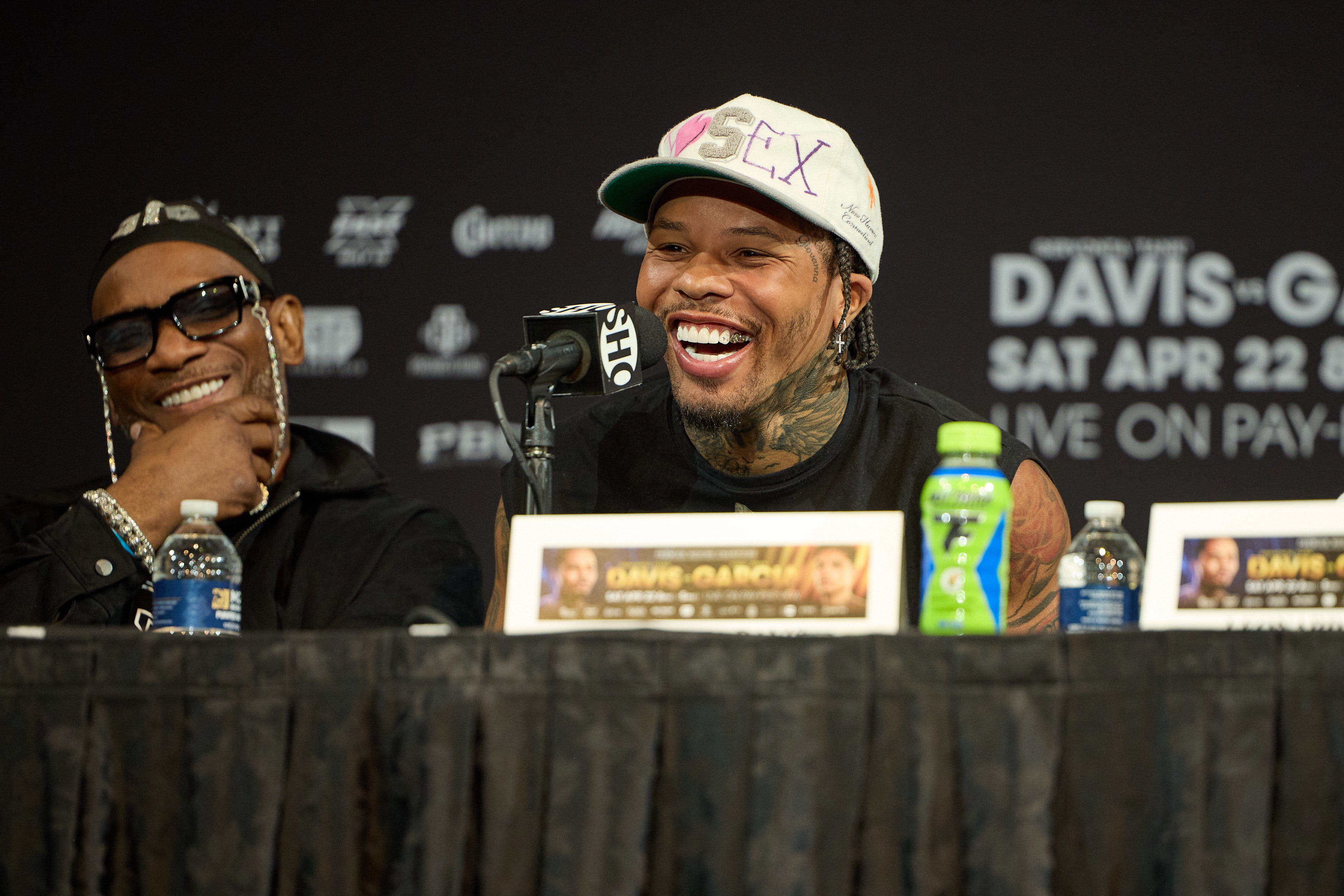 Davis Tells Haney: To Focus On His May 20th Fight