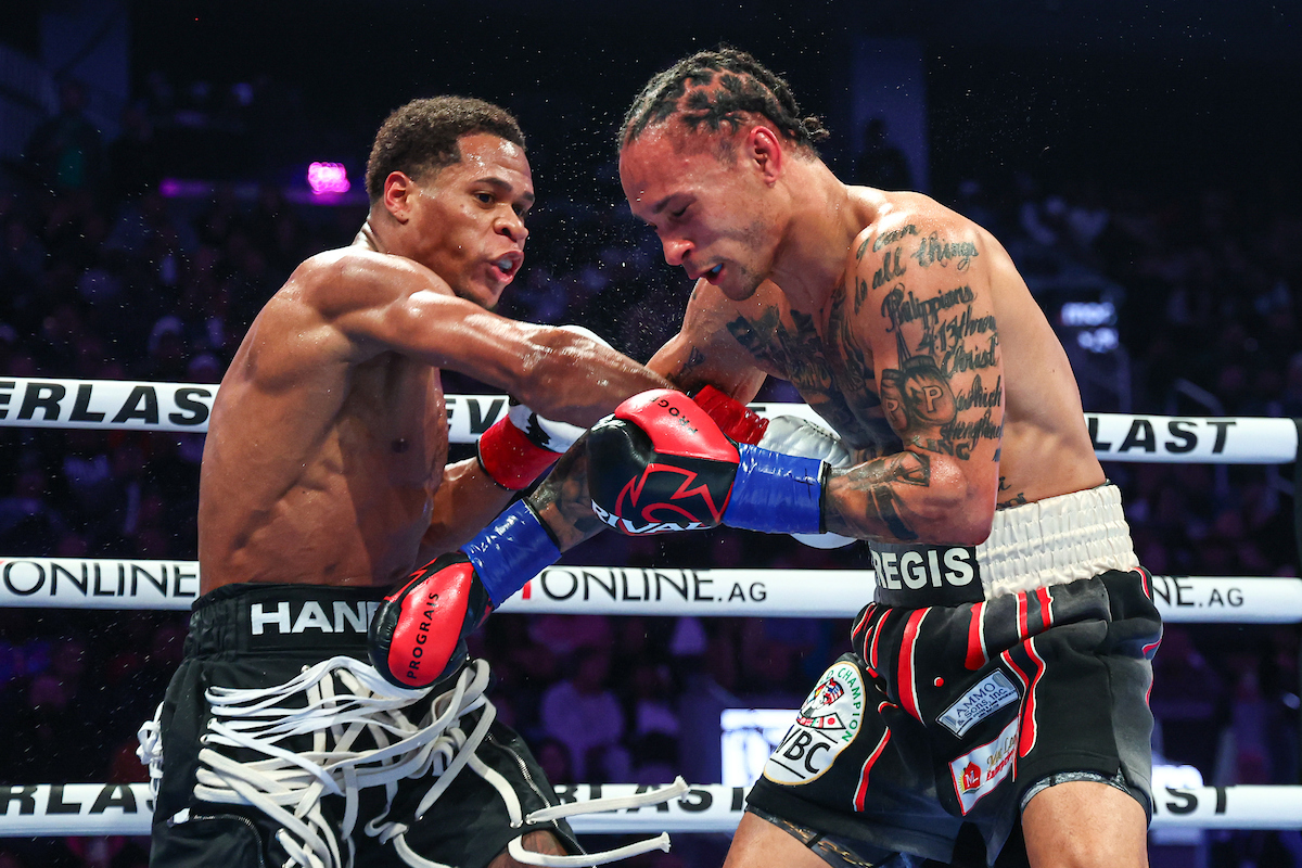 Haney proclaims himself 'fighter of the year' after one-sided win over Prograis