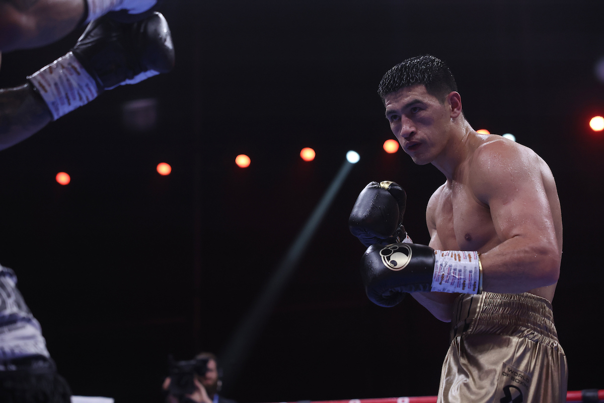 El jefe del boxeo saudí, Alalshikh, parece insinuar un combate entre Bivol y Opetaia