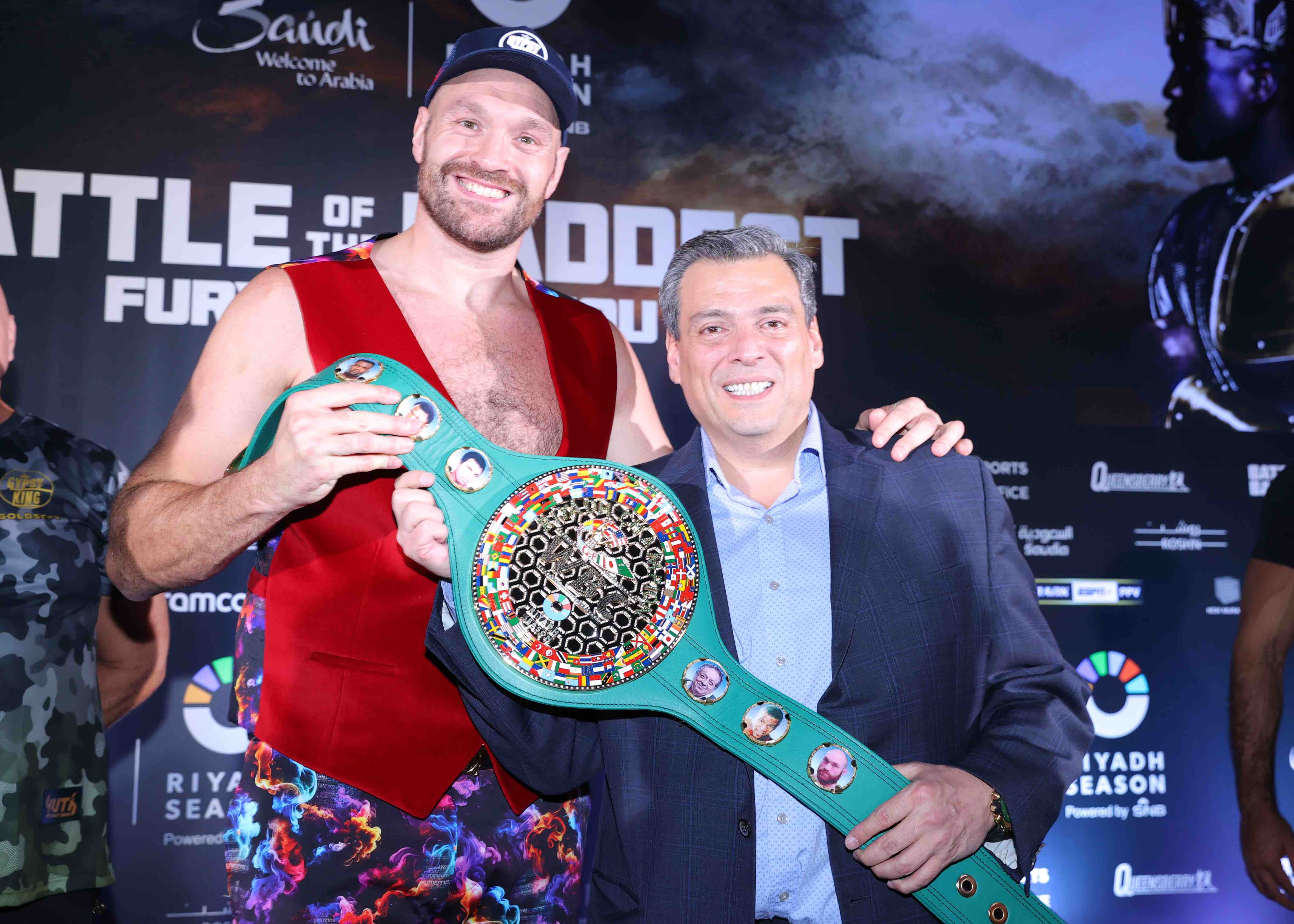 Fury tells WBC President Sulaiman he’s ready to continue Usyk preparations