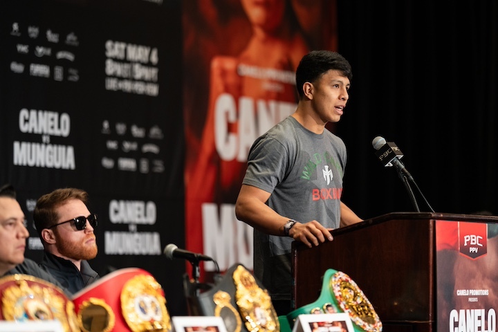 Jaime Munguia Rethinks, Now Predicts a Knockout of Canelo Alvarez