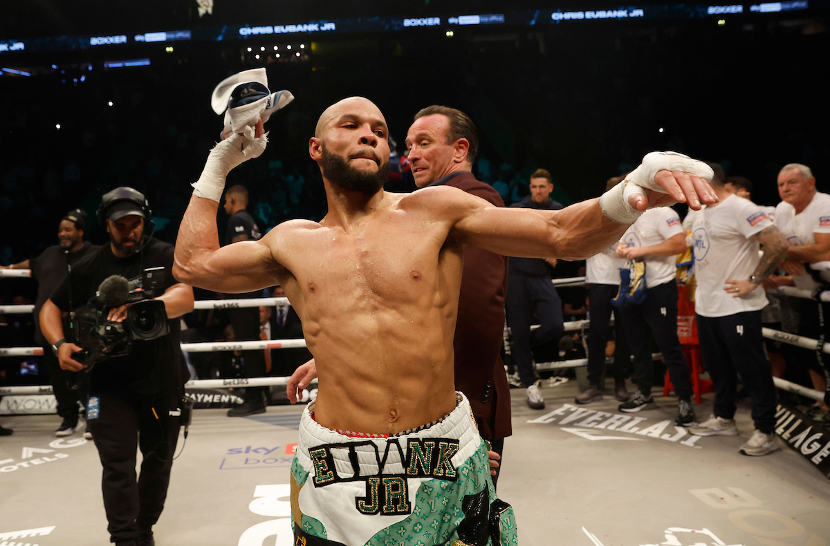 Eubank Jr breezes past Smith to claim redemption in Manchester 