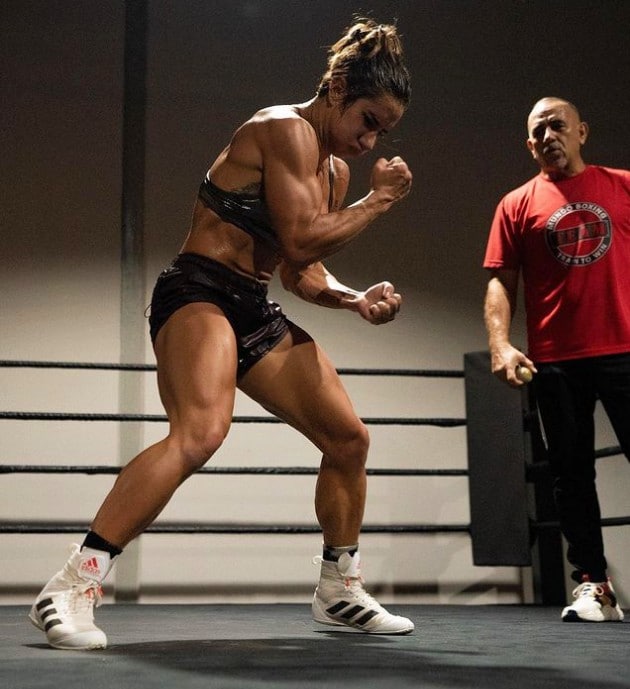 World Record Powerlifter Stefanie Cohen is Getting Into Boxing and She's  Looking Sharp!