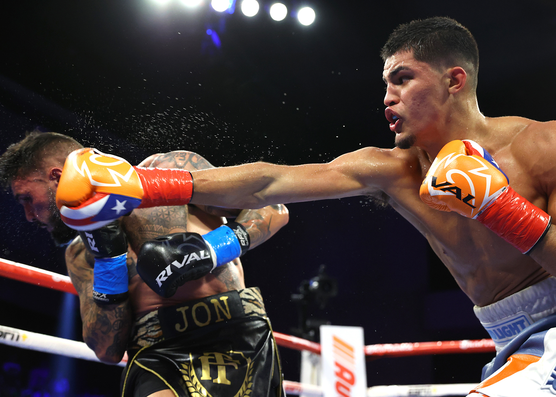 Zayas knocks Fortea down with body shots, then looks forward to February fight with former champ Teixeira