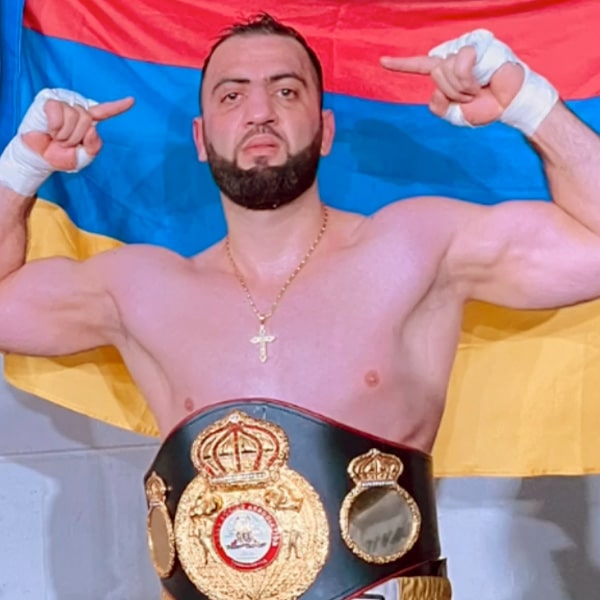 Armenak  Hovhannisyan
                                             
                                        