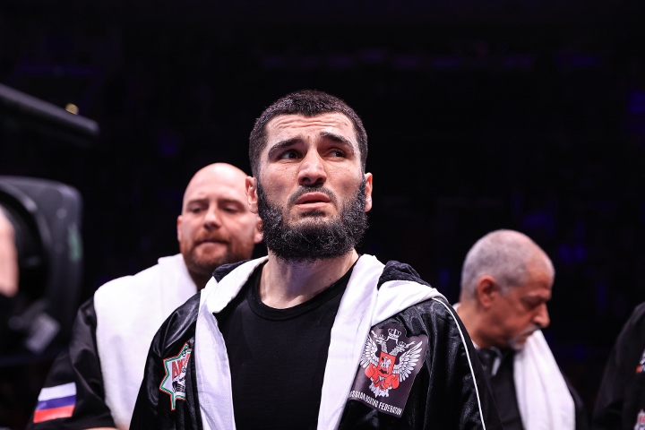 Scully tells Beterbiev to be careful ahead of contest with ‘sneaky’ Smith