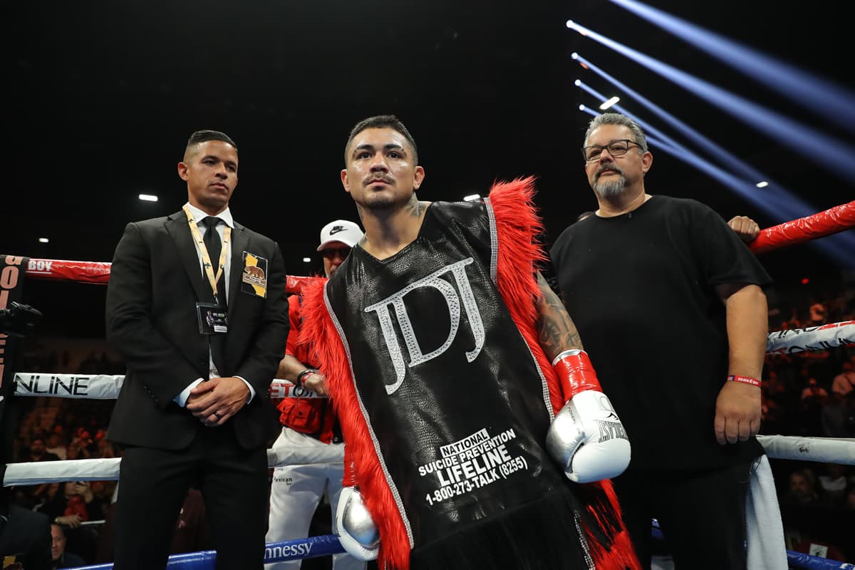 Joseph Diaz Jr calls for Garcia fight after public spat with promoter De La Hoya