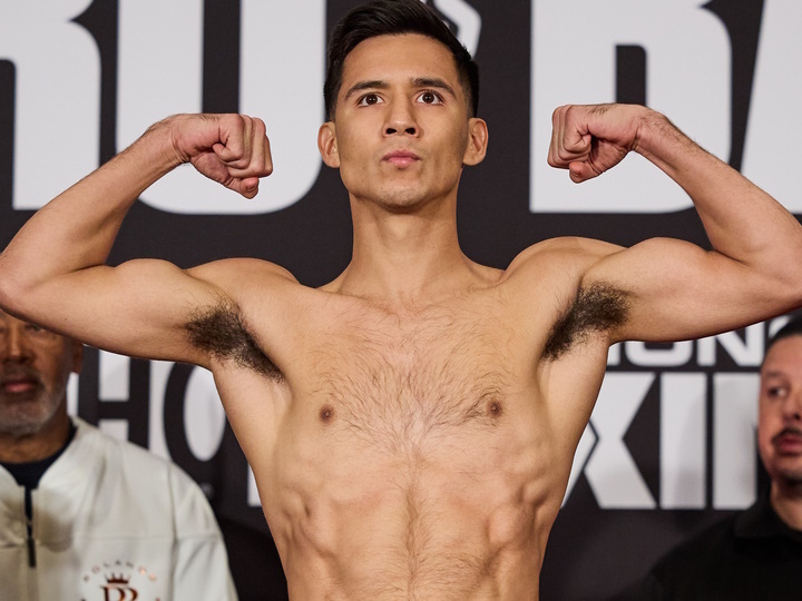Omar Juarez Drops Clarence Booth Twice on His Way to Wide Decision Win 