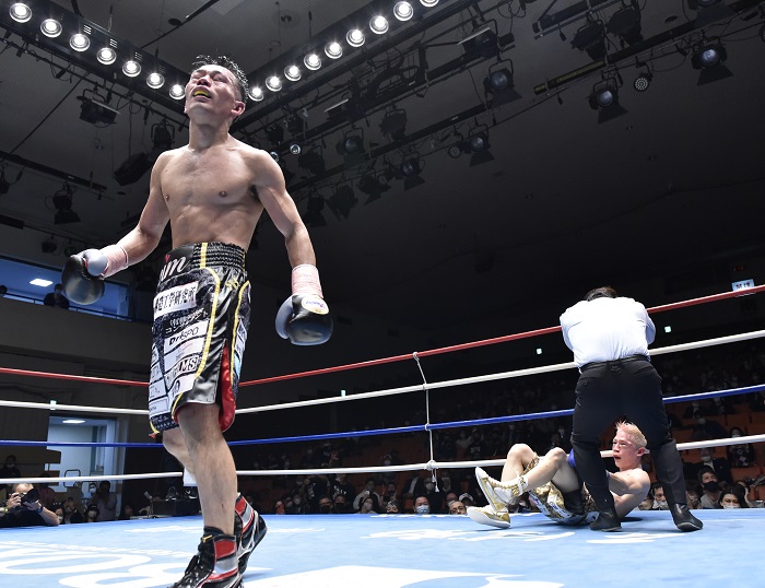Tsustumi drops Anaguchi four times in chief support to Inoue-Tapales